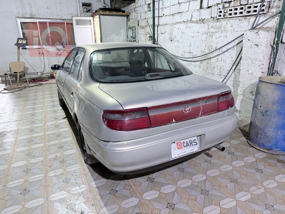 تۆیۆتا کارینا